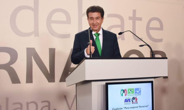 Encabezamos todas las encuestas, somos los más limpios y los veracruzanos están castigando la suciedad: Héctor Yunes