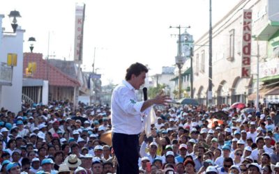 Anuncia Héctor Yunes Landa programa para mejorar carreteras en la zona sur
