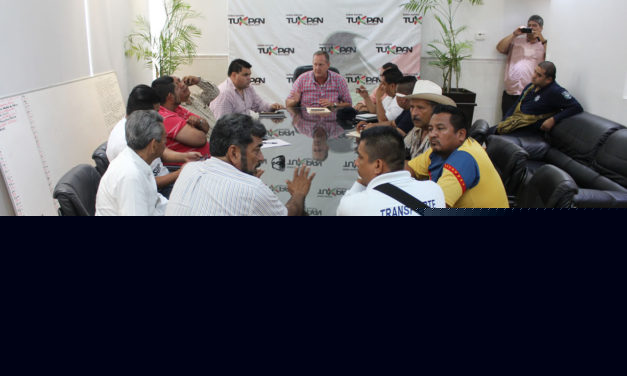 REUNIÓN DE AUTORIDADES ESTATALES Y MUNICIPALES CON TAXISTAS