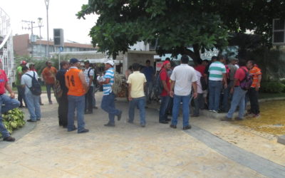 Mediante engaños son reclutados para desfilar el día del trabajo