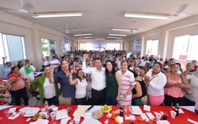 LA MUJER SERÁ EL CENTRO DE LA NUEVA VIDA VERACRUZANA: HÉCTOR YUNES LANDA