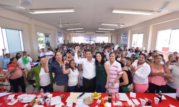 LA MUJER SERÁ EL CENTRO DE LA NUEVA VIDA VERACRUZANA: HÉCTOR YUNES LANDA