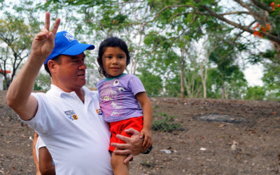 Lamentable que en Tuxpan se carezcan de servicios básicos: Arturo Esquitin