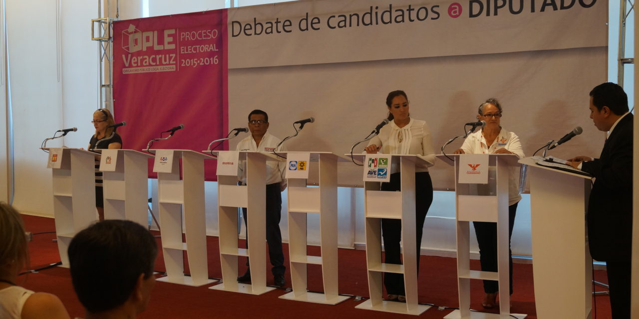 Debaten candidatos a Diputados Locales
