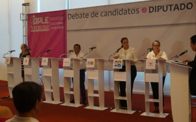 Debaten candidatos a Diputados Locales