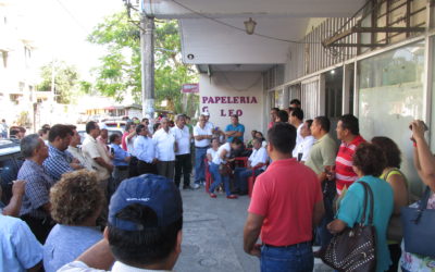 Docentes se manifiestan nuevamente, exigen pago de adeudos
