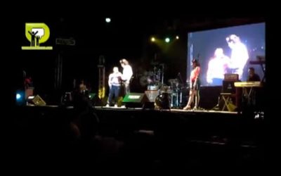 MARTHA AMAESTREA AL «VITOR» SOBRE COMO SE BAILA EN TUXPAN