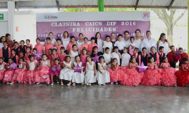 Finalizan su educación preescolar 55 niñas y niños de los CAIC DIF Tuxpan