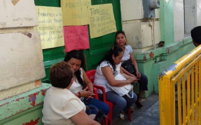 Docentes toman escuelas de Tuxpan