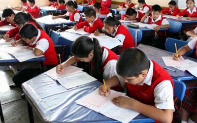 Escuelas no pueden retener documentación del alumnado