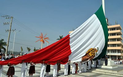 Conmemora Ayuntamiento el día de la Bandera