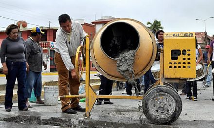 El Gobierno Municipal de Tuxpan transforma de manera directa a la colonia Ruiz Cortines