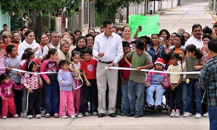 Entrega ASR una nueva pavimentación en Santiago de la Peña en Tuxpan
