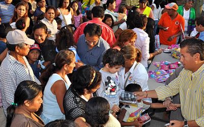Entrega ASR 2 mil juguetes a niños y niñas de 17 colonias en Tuxpan