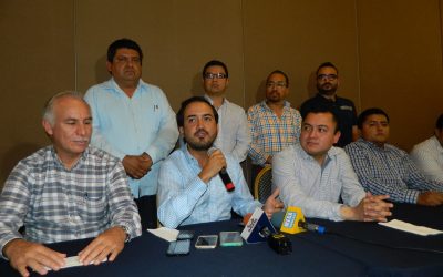 Fernando Yunes Márquez se reune con panistas del III Distrito