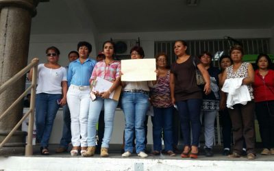 Se manifiestan trabajadores del SETSUV