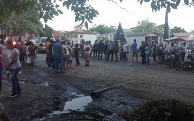 Panteones de Tuxpan lucieron abarrotados