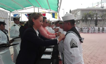 Celebran Día de la Armada de México