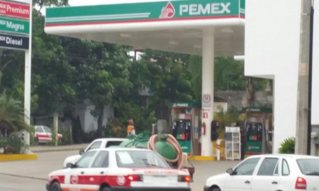Gasolineras piden se les garantice abasto de combustibles para el 2017
