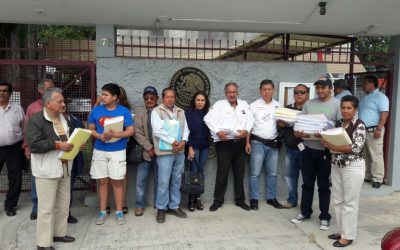 Más transportistas se amparan en contra del Gasolinazo