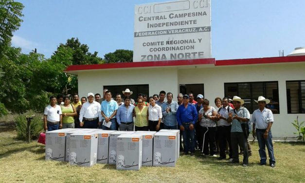 CCI entrega apoyos a productores de Tuxpan