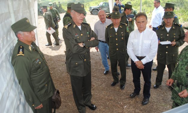 Titular de la SEDENA  realiza visita a Tuxpan