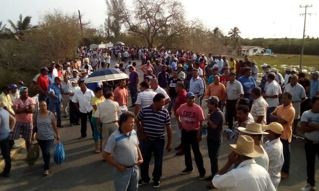 Pescadores se manifiestan en contra de Gasoducto