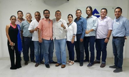 EMPRESARIOS DE TUXPAN SE CONVENCEN DEL PROYECTO MUNICIPAL DE ESTEBAN SALAS