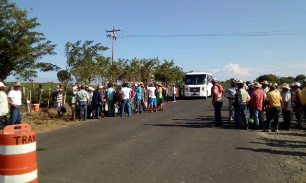 Pescadores llevan a cabo manifestación en contra de  AVIGRUPO
