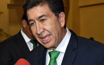 Secretario “Osterizer”, caro e insolente escribano: Héctor Yunes