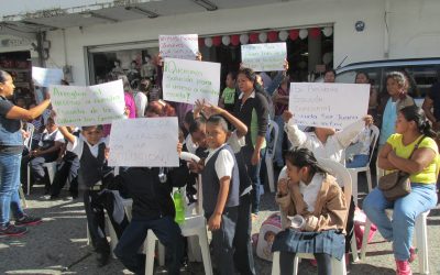 Exigen obra que permita acceso a escuela