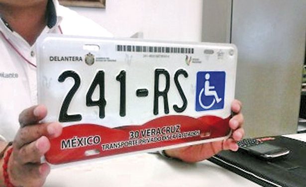 Baja la demanda de placas para discapacitados