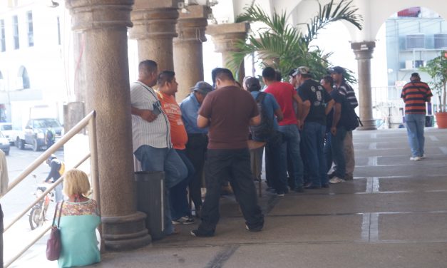 Reubican a ex policías dados de baja