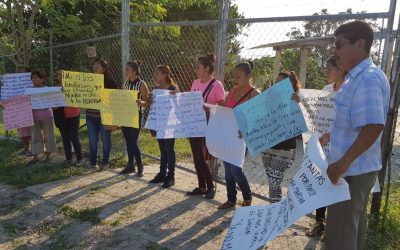 Exigen destitución de Directora de Jardín de Niños