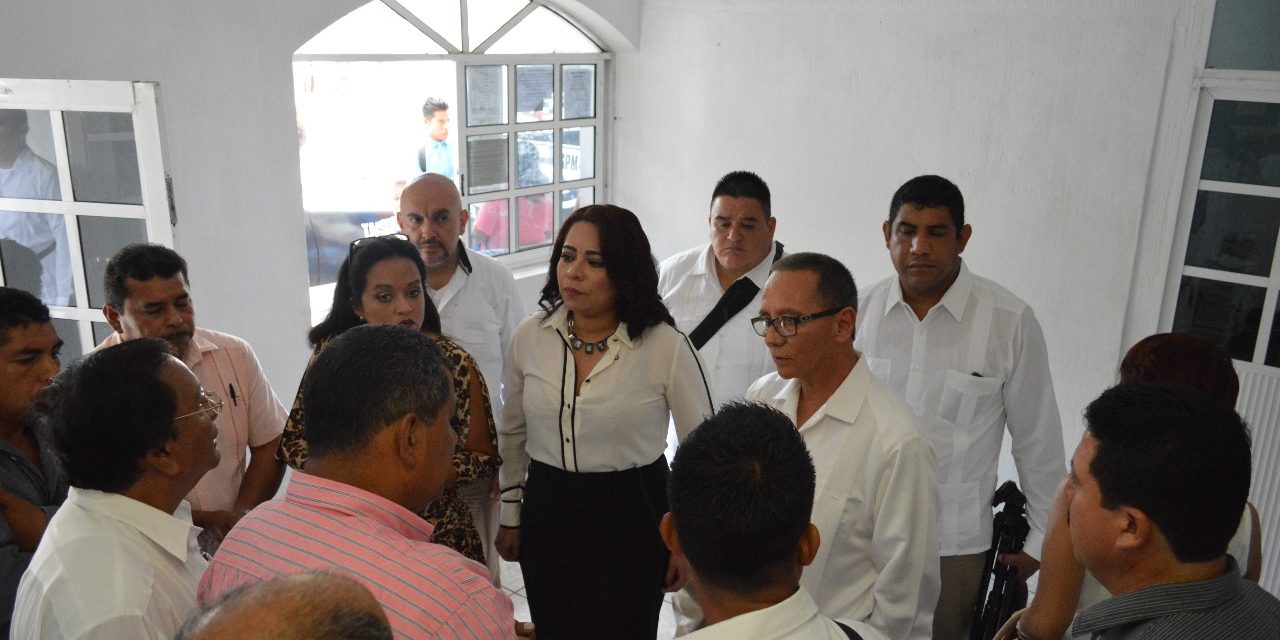 Citlali Medellín realiza acercamiento con trabajadores municipales