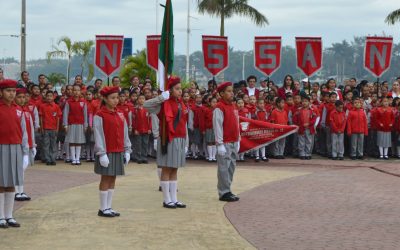 Primer lunes cívico del gobierno del cambio