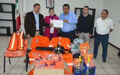 Donan implementos a Protección Civil
