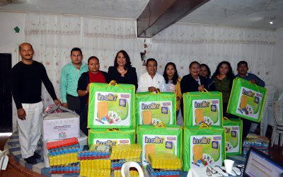 Alcaldesa Citlali Medellín entrega apoyos para el sector educativo