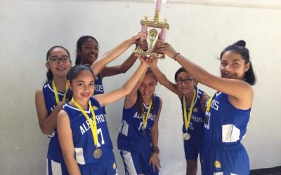 Albatros se corona en secundaria femenil de básquet