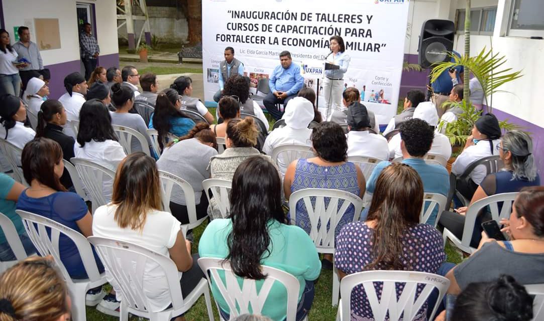 Inaugura el DIF Municipal sus Cursos para apoyar la Economía de las Familias Tuxpeñas