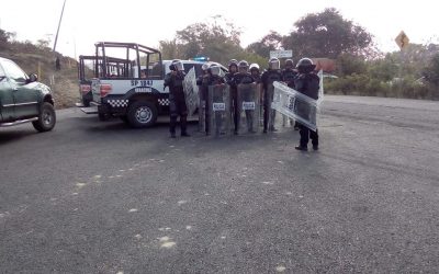 PERSONAL ANTI-MOTINES DE LA FUERZA CIVIL LISTOS PARA ACTUAR EN UN MOVIMIENTO SOCIAL