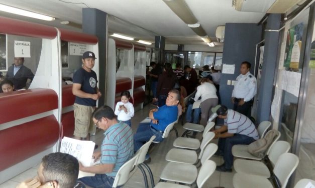 Exhortan a transportistas a aprovechar programa de condonación de derechos de control vehicular