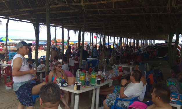 Denuncian abusos de prestadores de servicios de la zona de playa