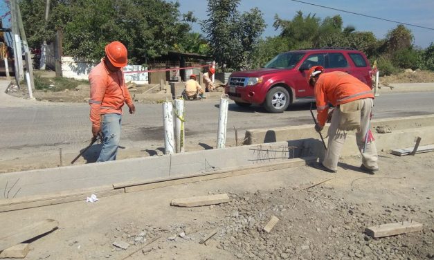 Albañiles de Tuxpan sin nada que celebrar en su día