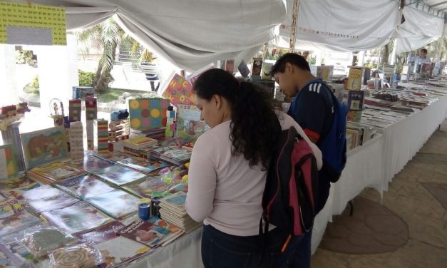 Instalan Feria del Libro