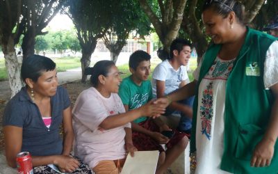 Realizará  Maryanela Monroy  gestiones para que comunidades cuenten con servicios básicos