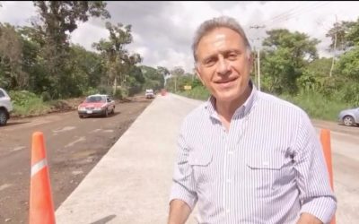 El Gobernador Yunes lleva a cabo una gira de supervisión de obras carreteras