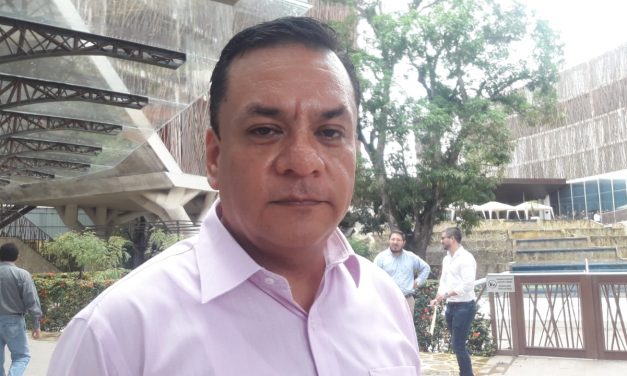 La barra de abogados pide que se vaya Winckler