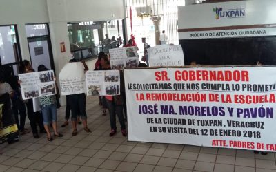 Manifestación en ayuntamiento Tuxpan