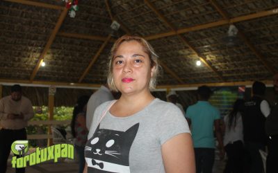 Pasarela de adopción de mascotas por Refugios de Tuxpan